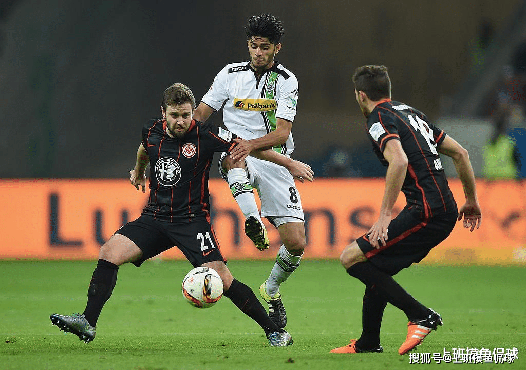 德甲赛程吃紧；法兰克福清晨手感冰凉；话题不断；纪律约束更严格的简单介绍